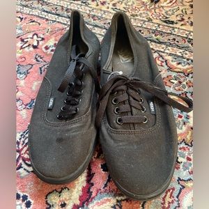 Vans Off The Wall black Canvas Shoes Men Size 8.5 Women Size 10